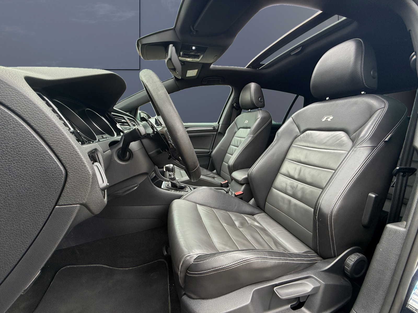 Volkswagen Golf 9