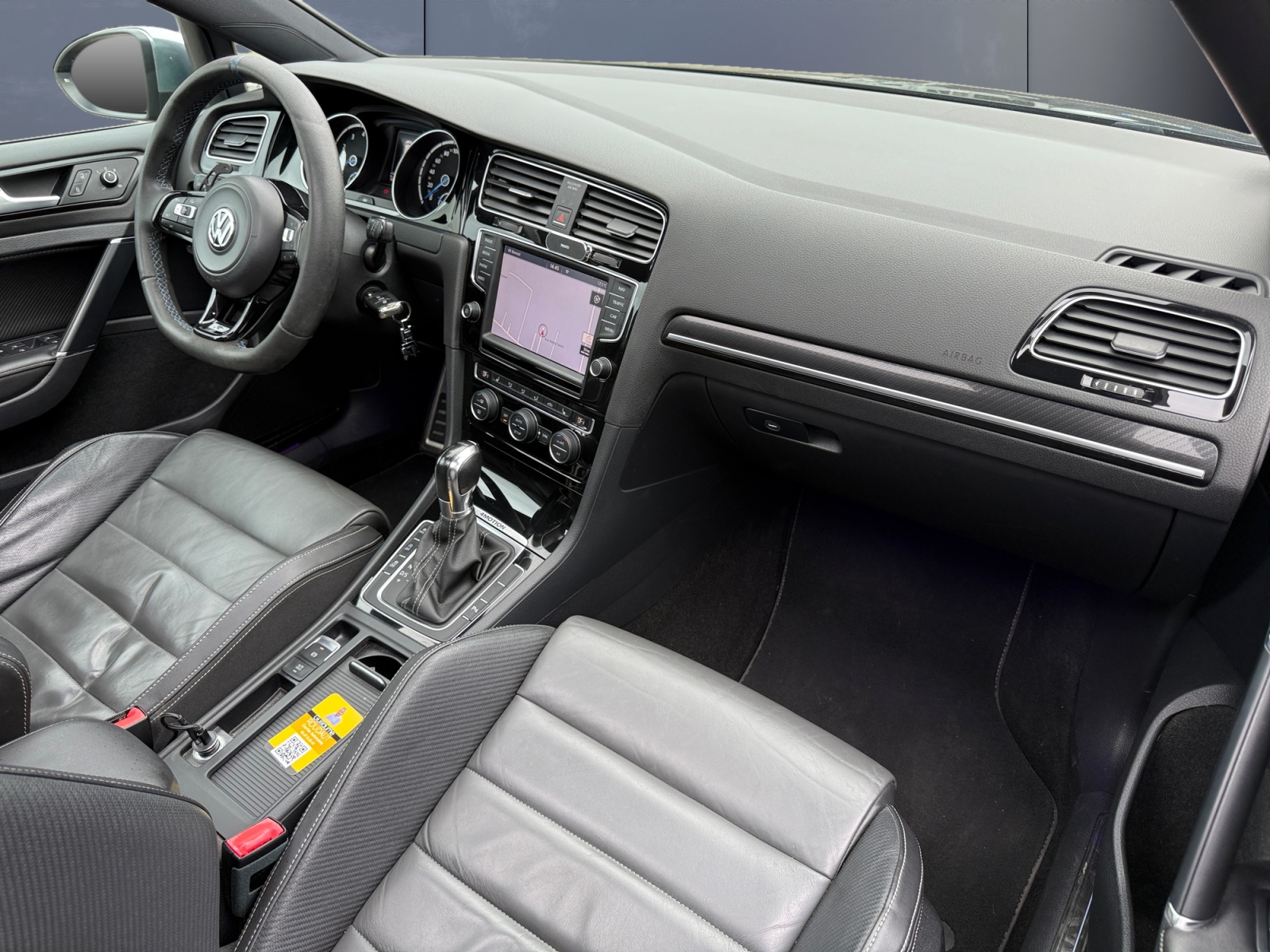 Volkswagen Golf 12
