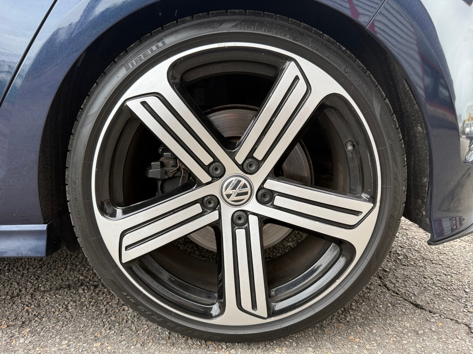 Volkswagen Golf 34