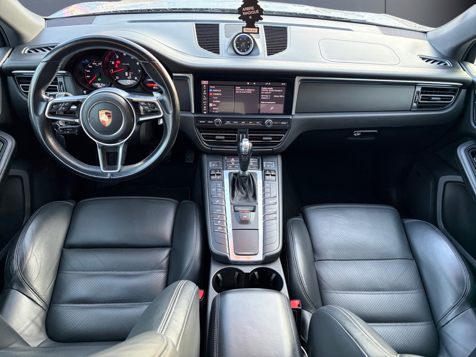 Porsche Macan 14