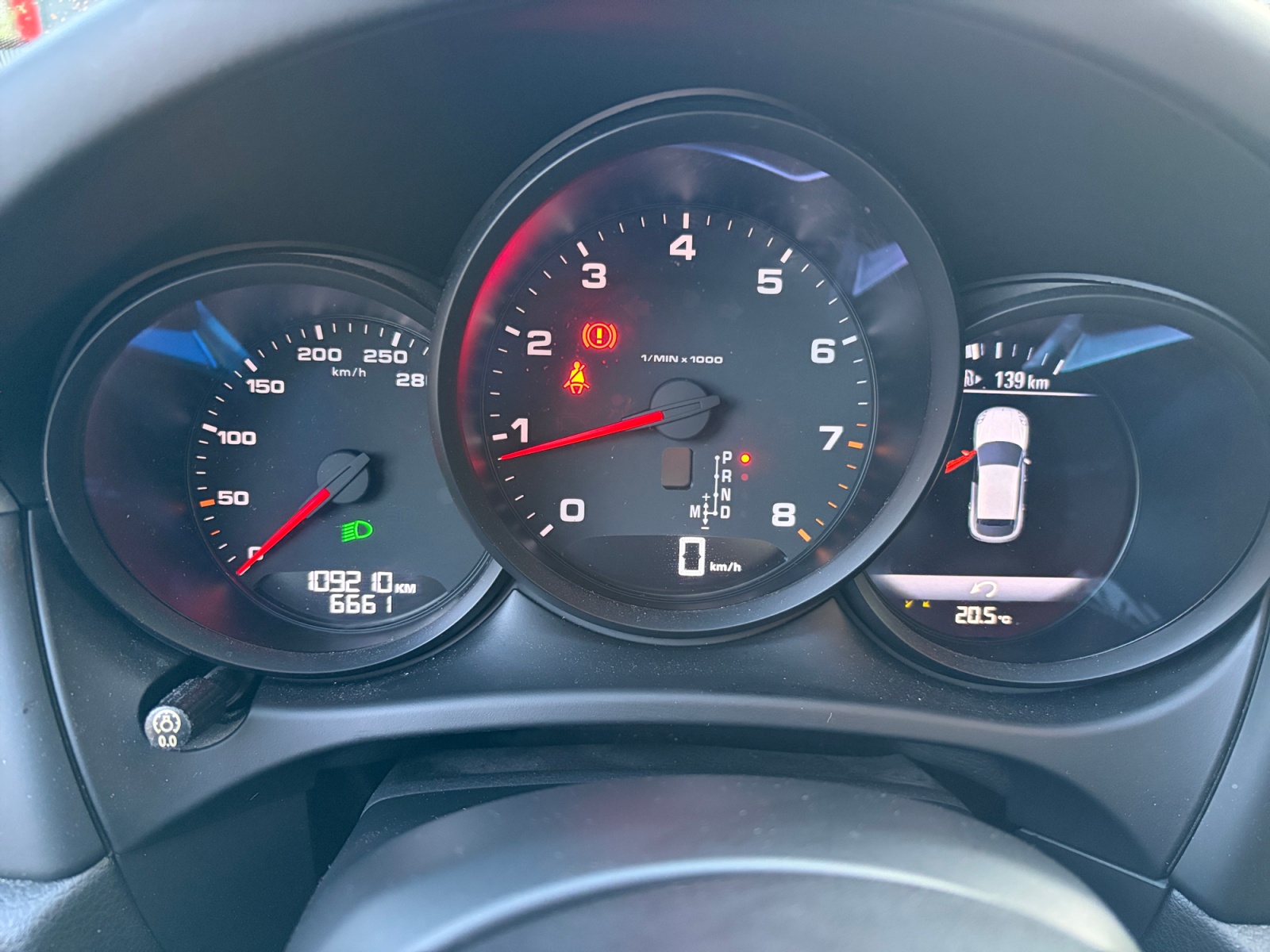 Porsche Macan 16