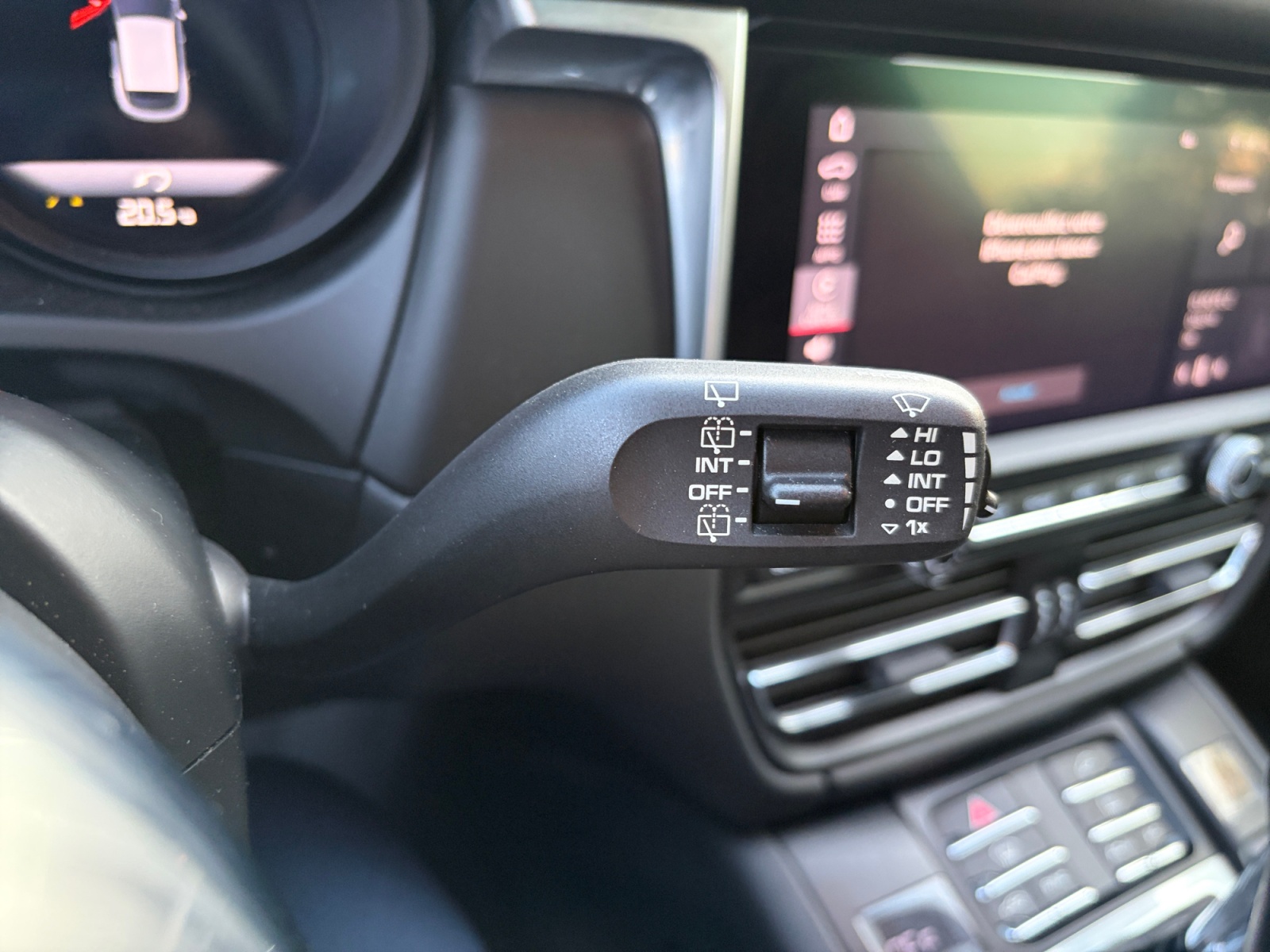 Porsche Macan 24