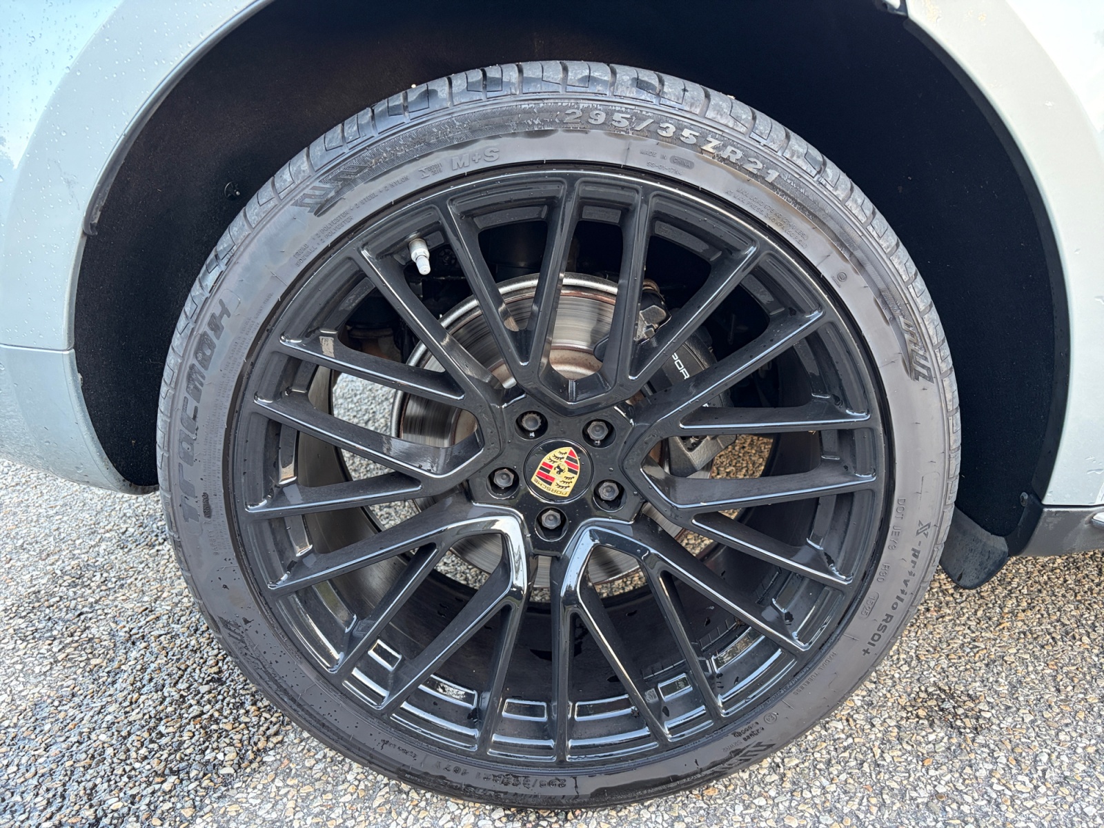 Porsche Macan 32