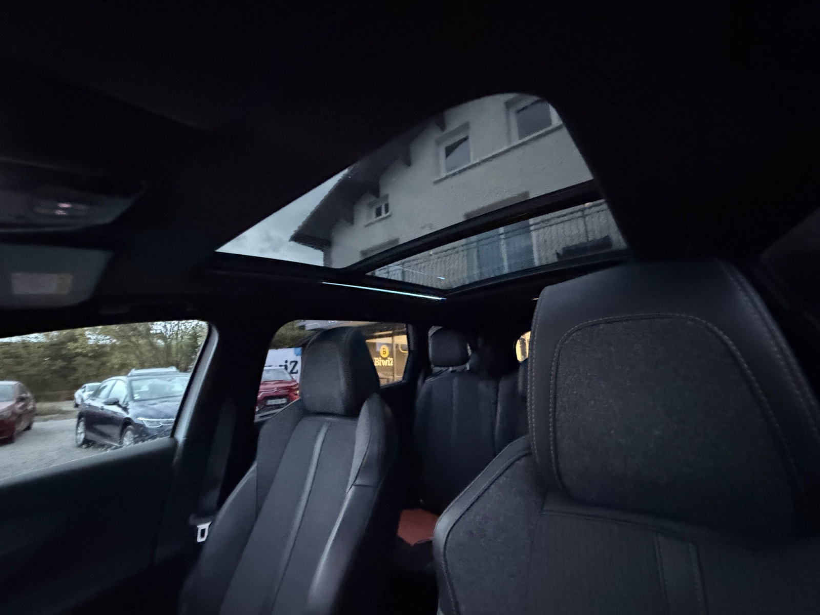 Peugeot 5008 25