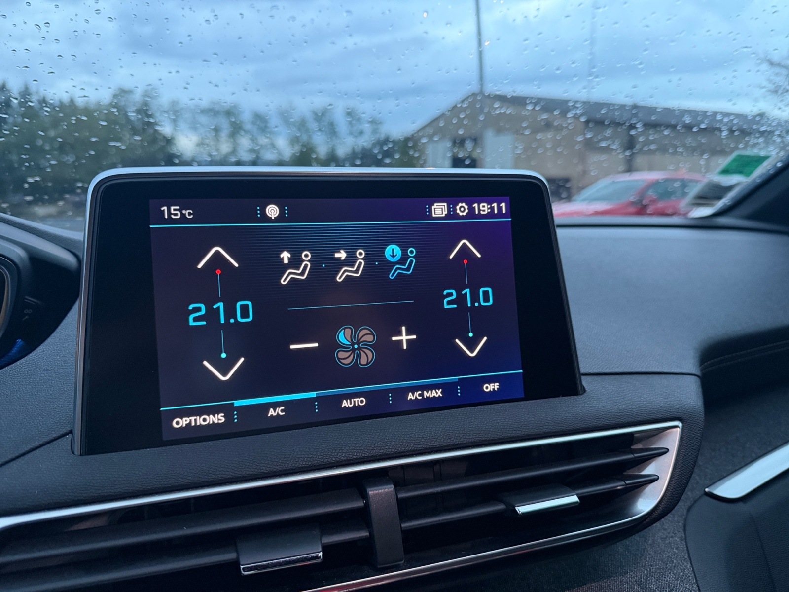 Peugeot 5008 27