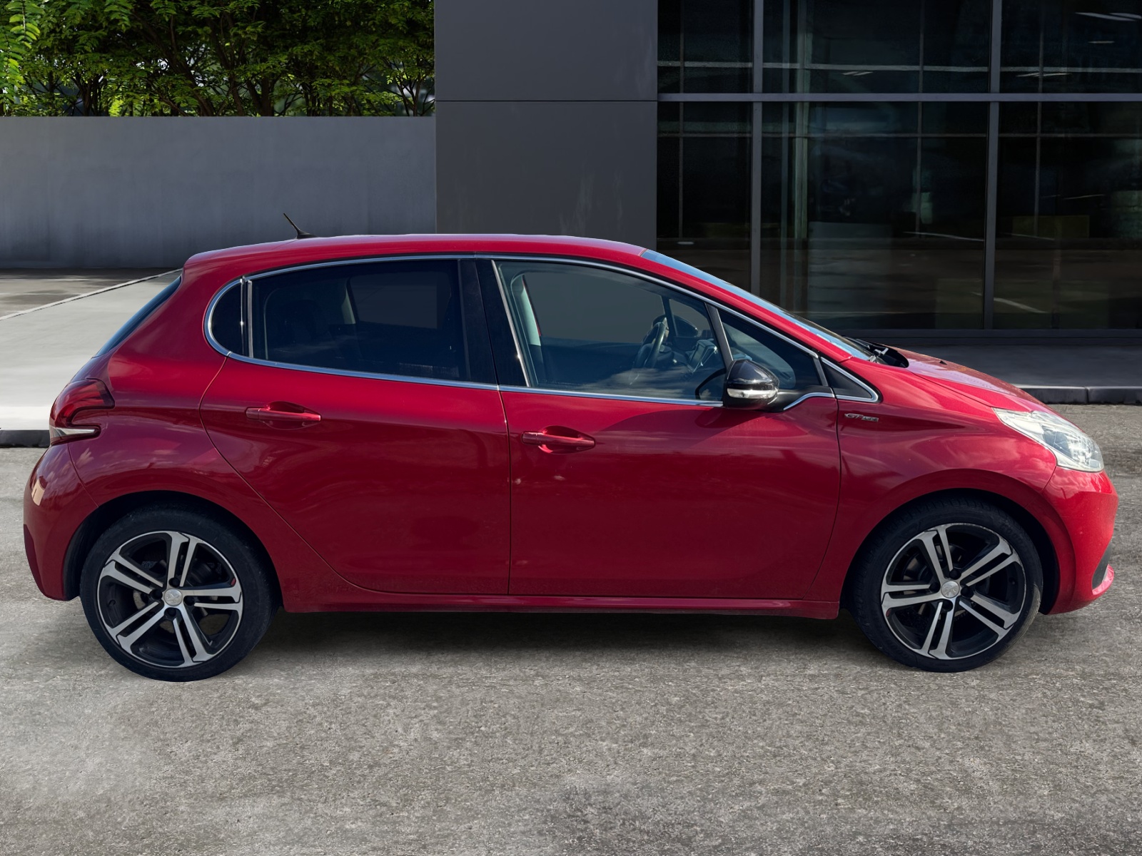 Peugeot 208 5