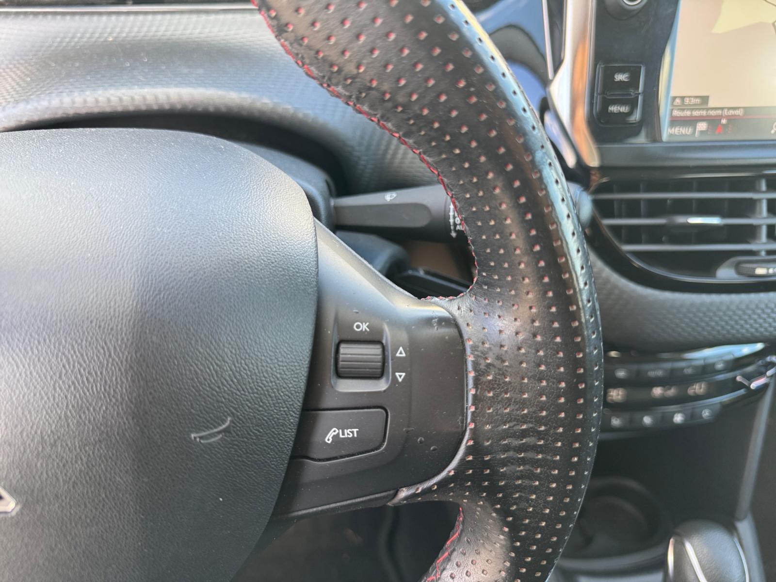 Peugeot 208 19
