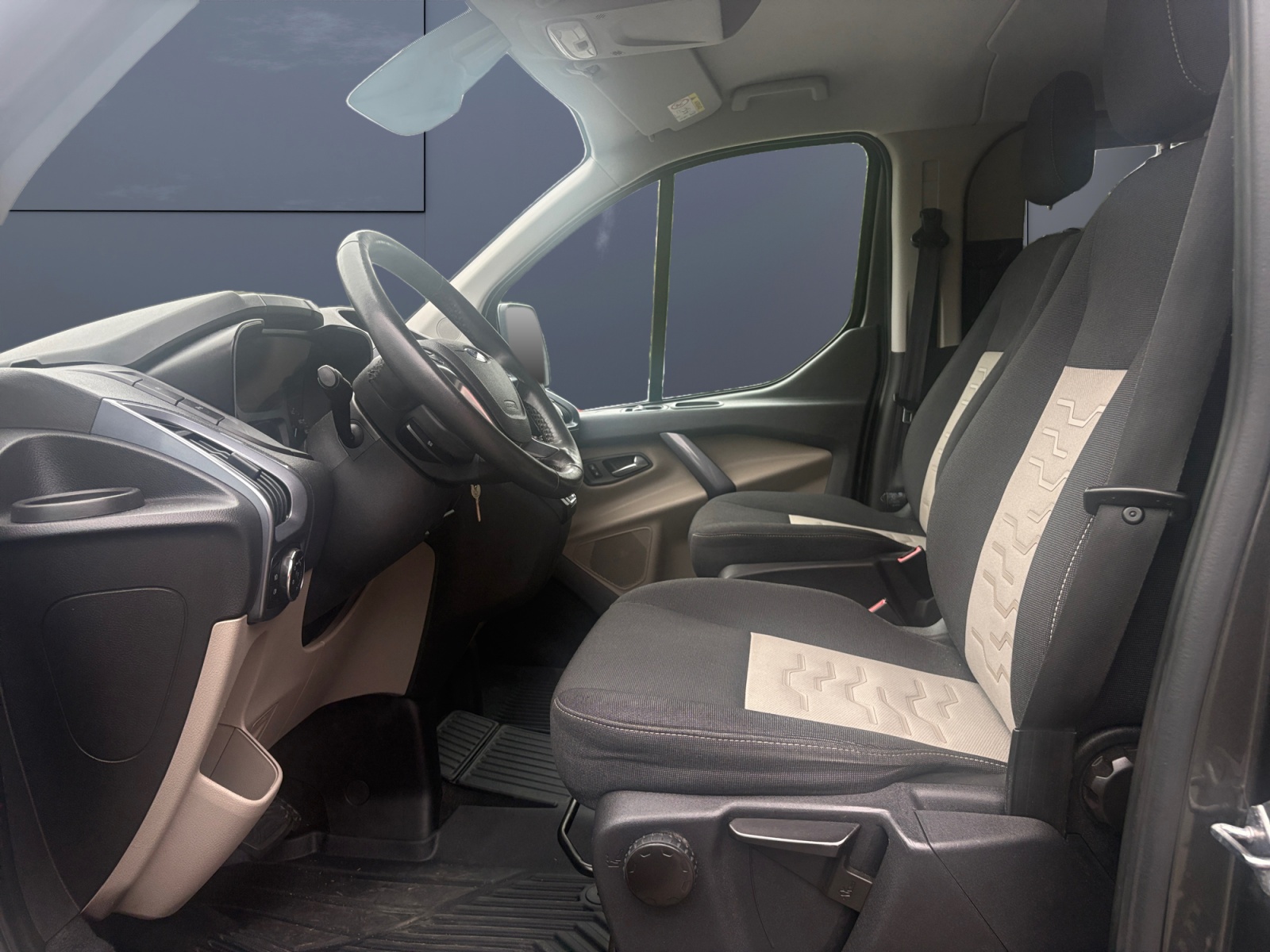 Ford Transit Custom Vu 9