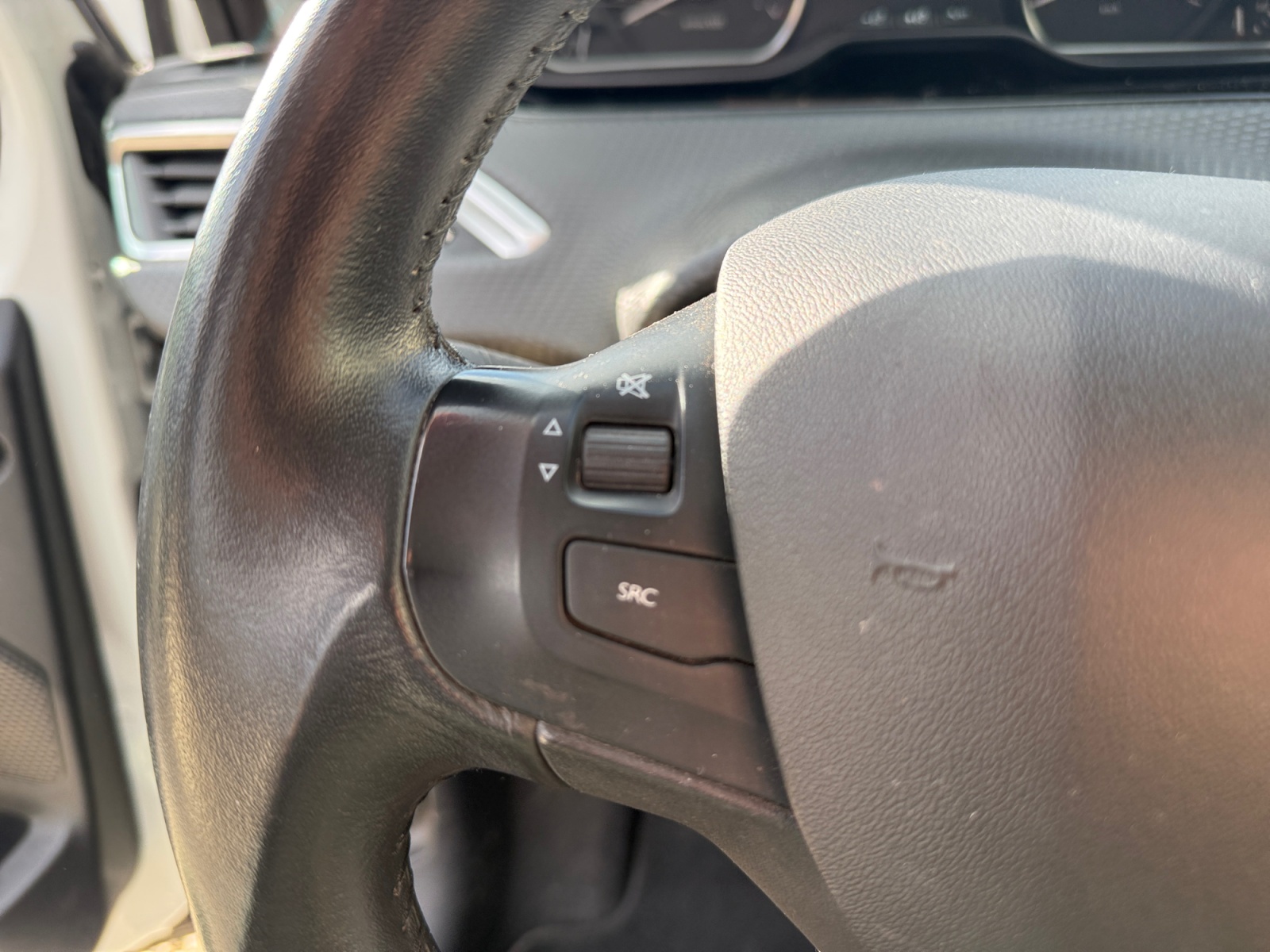 Peugeot 2008 10