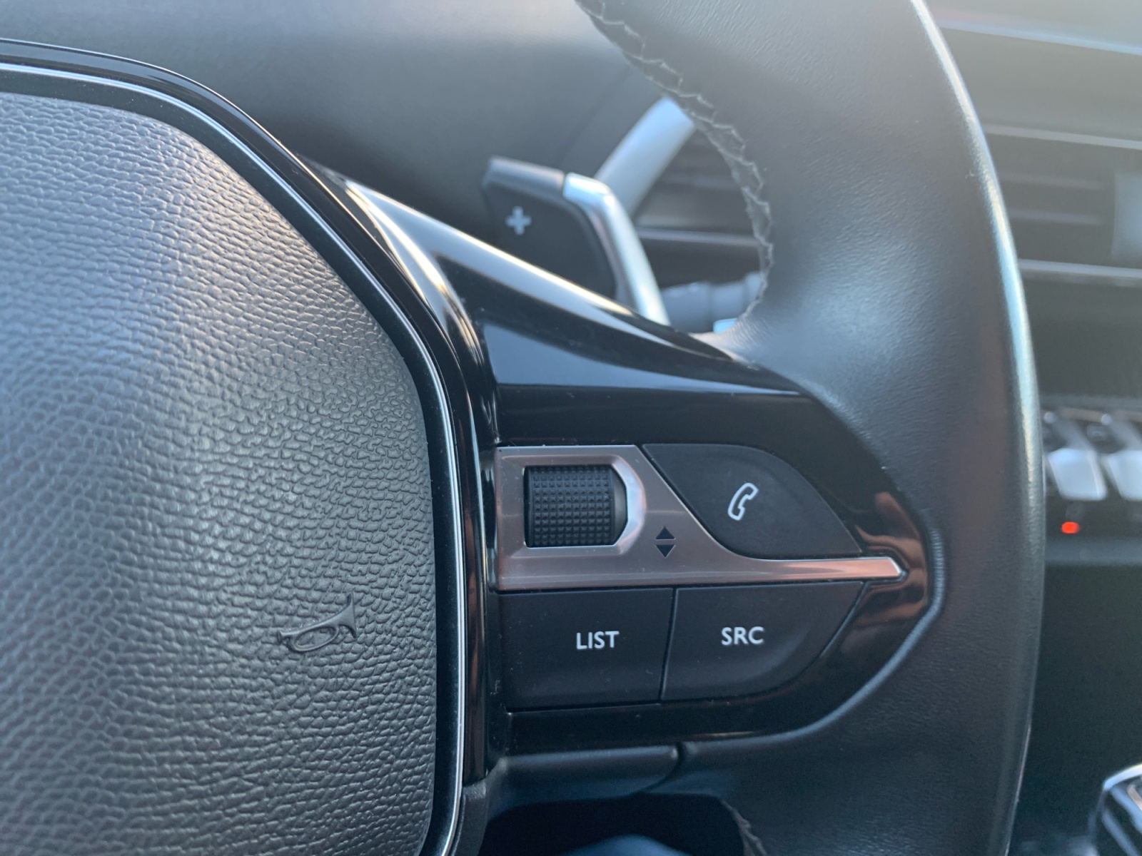 Peugeot 3008 16