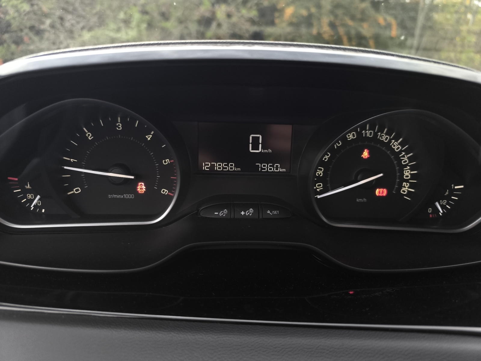Peugeot 208 16