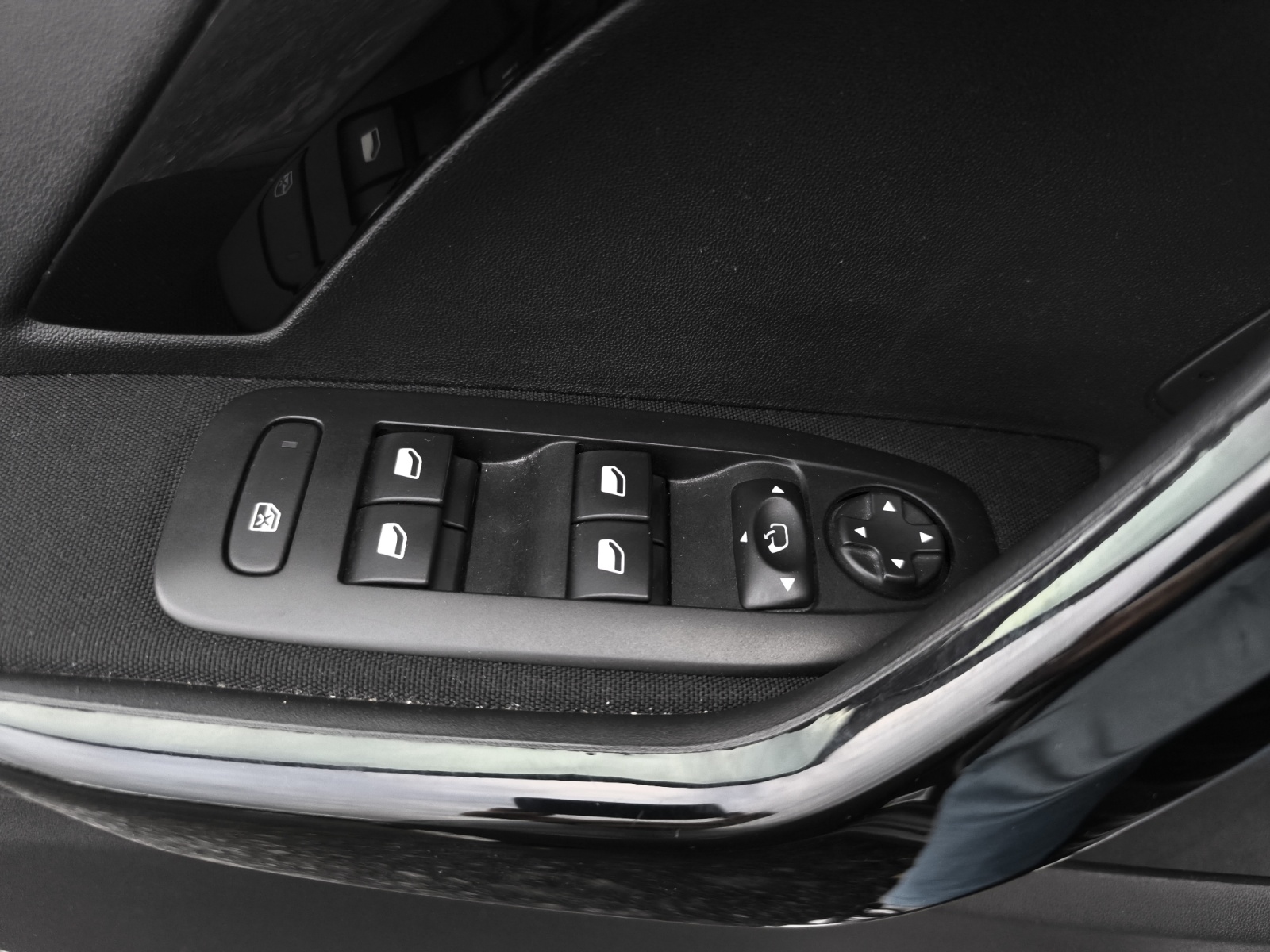 Peugeot 208 27