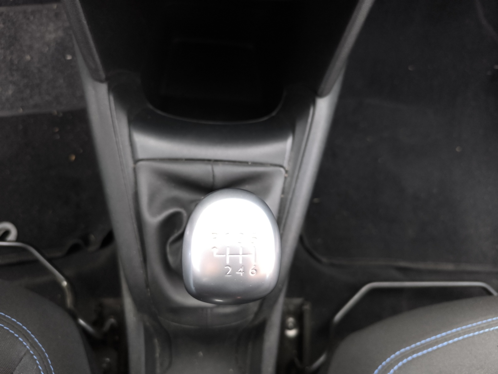 Peugeot 208 28