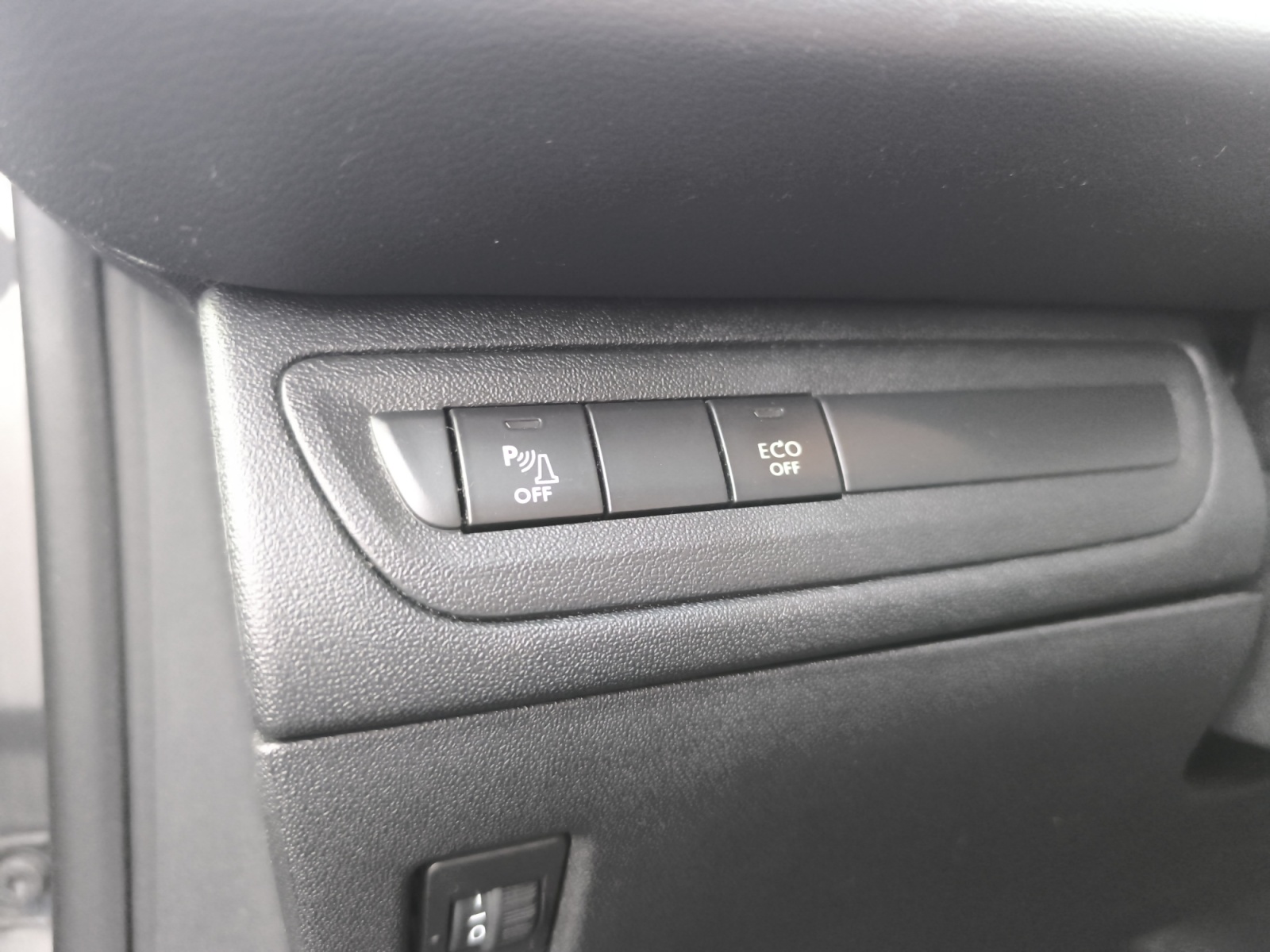 Peugeot 208 26