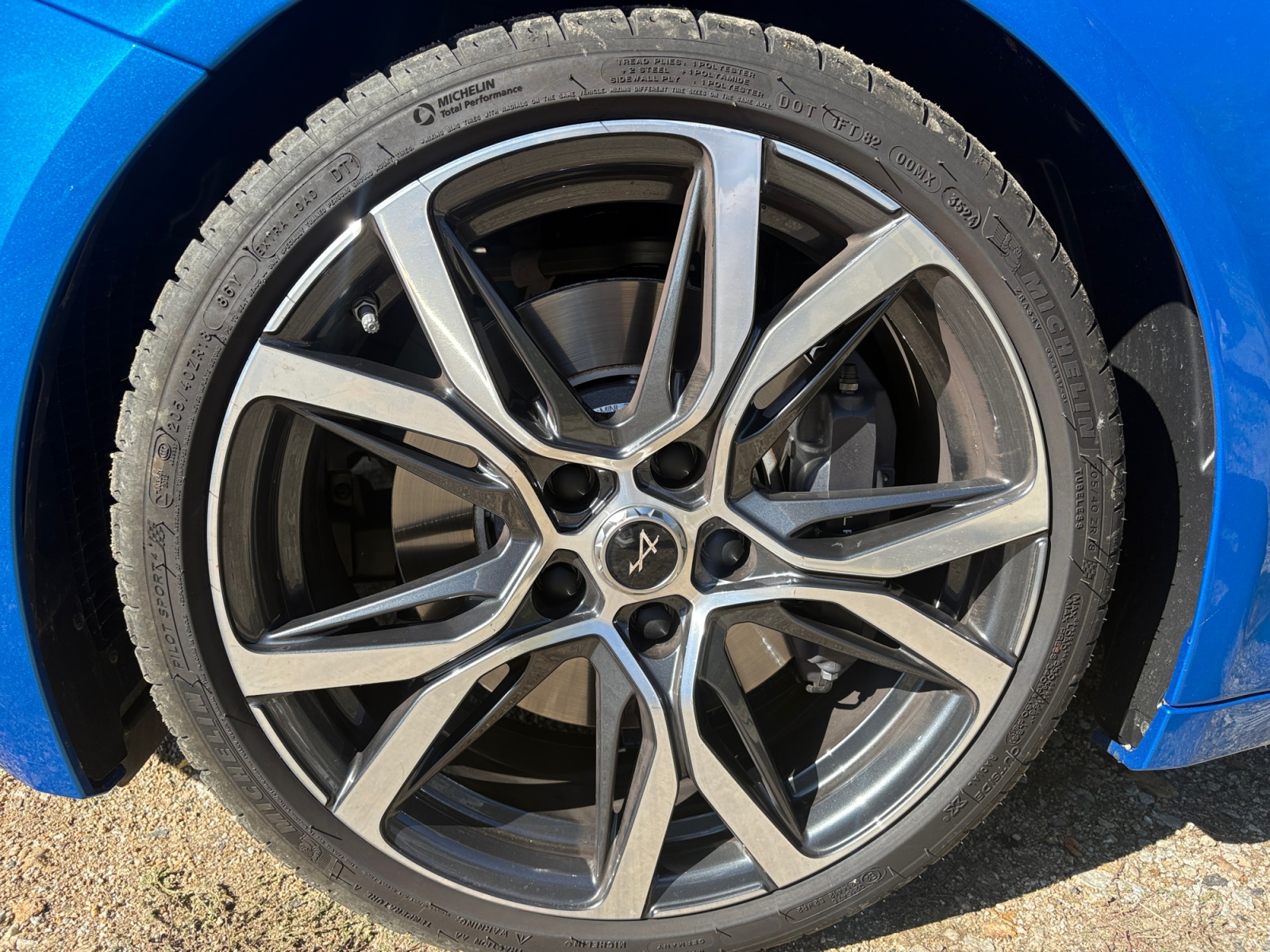 Alpine A110 28