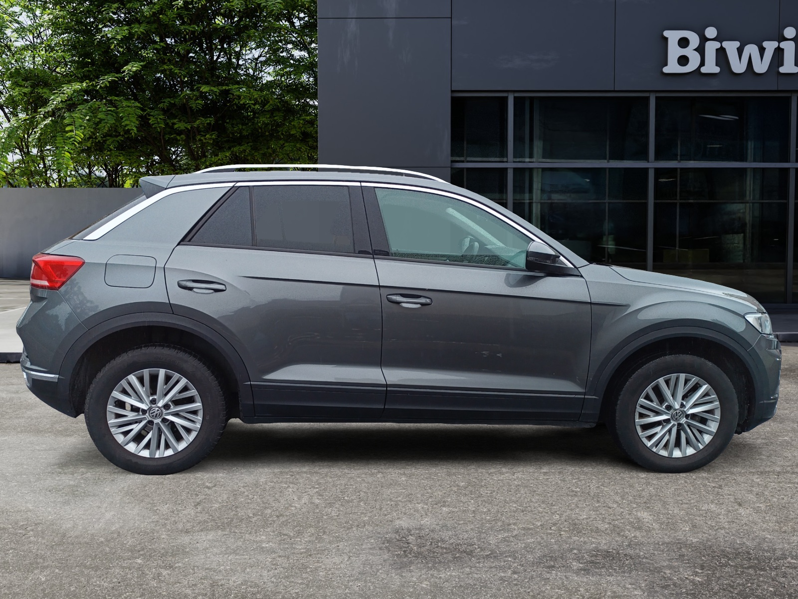 Volkswagen T-Roc 5