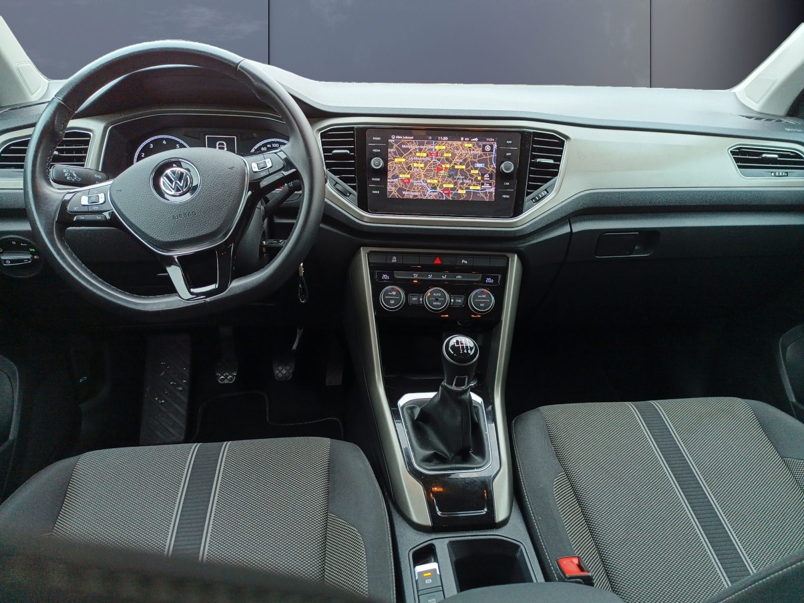 Volkswagen T-Roc 14