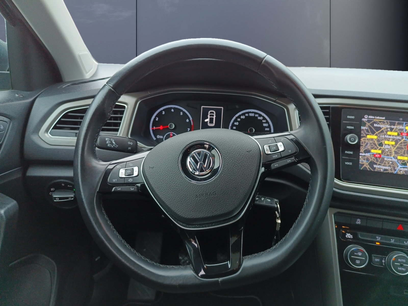 Volkswagen T-Roc 15