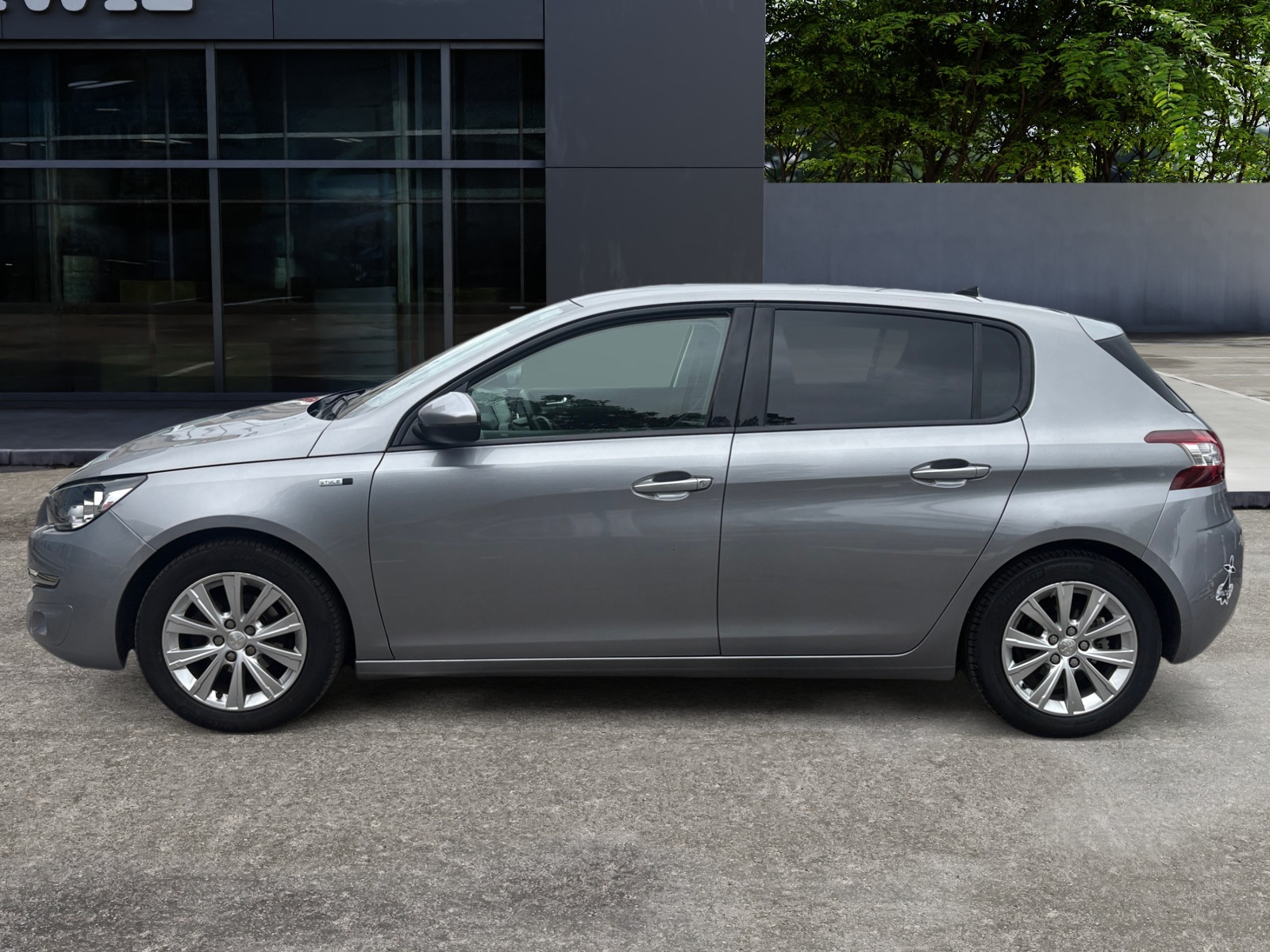 Peugeot 308 1