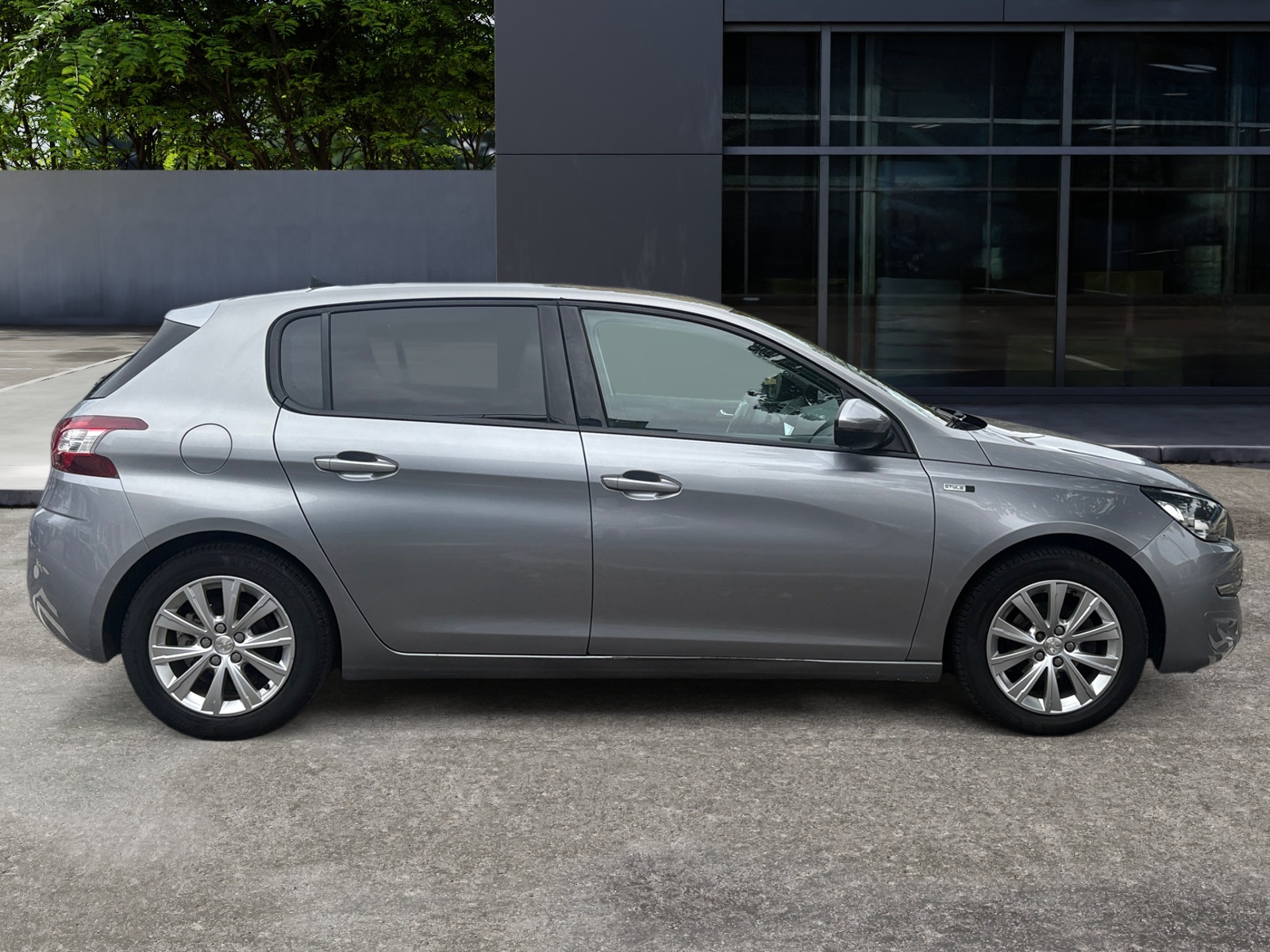 Peugeot 308 5