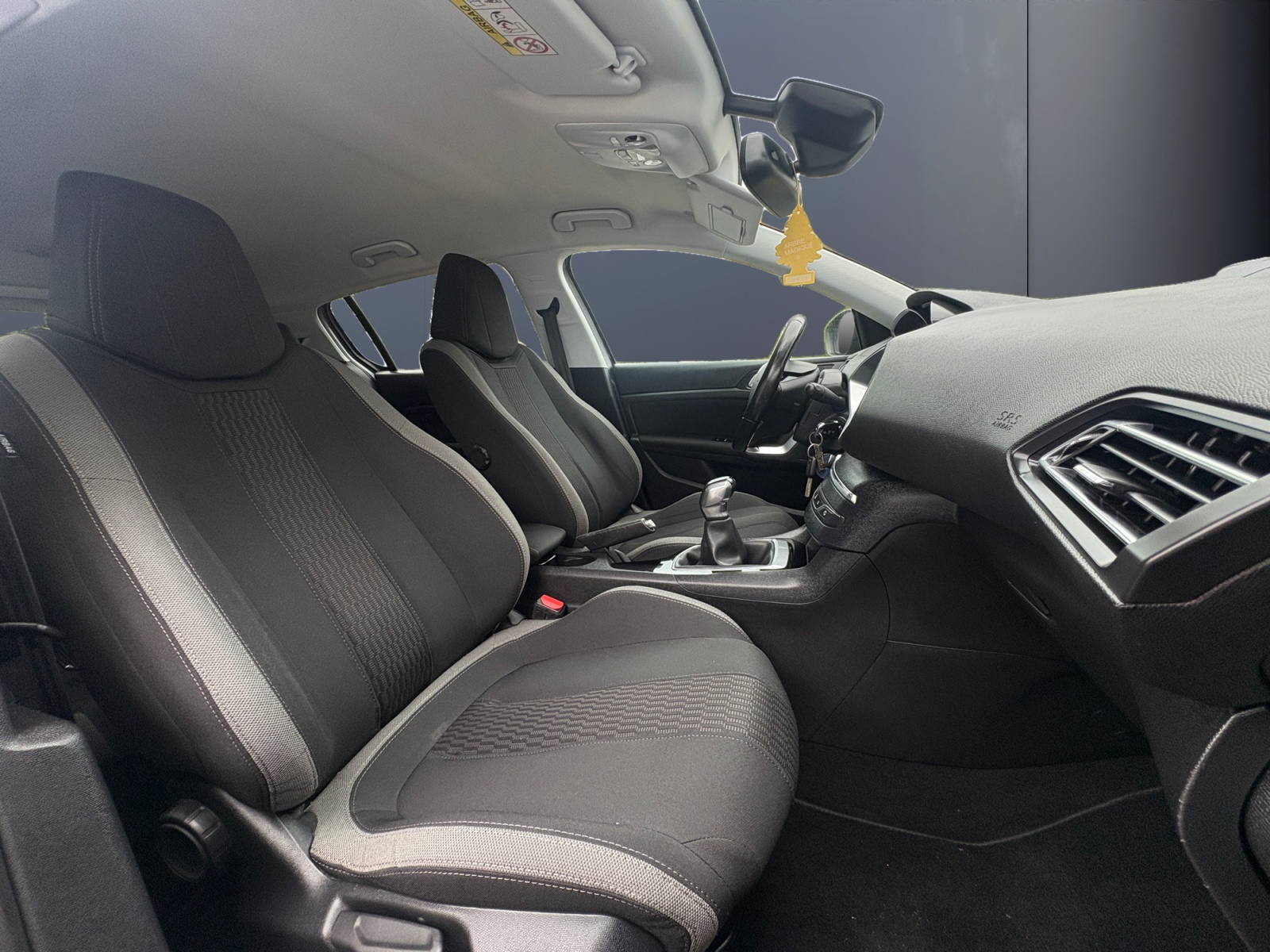 Peugeot 308 13