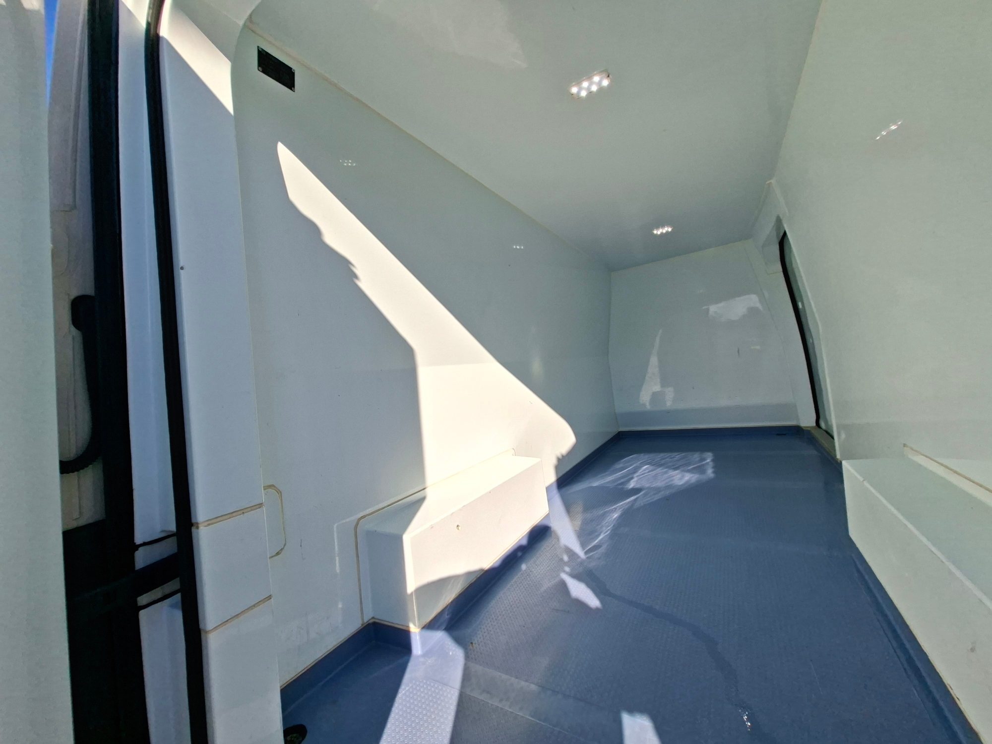 Volkswagen Crafter Vu 43