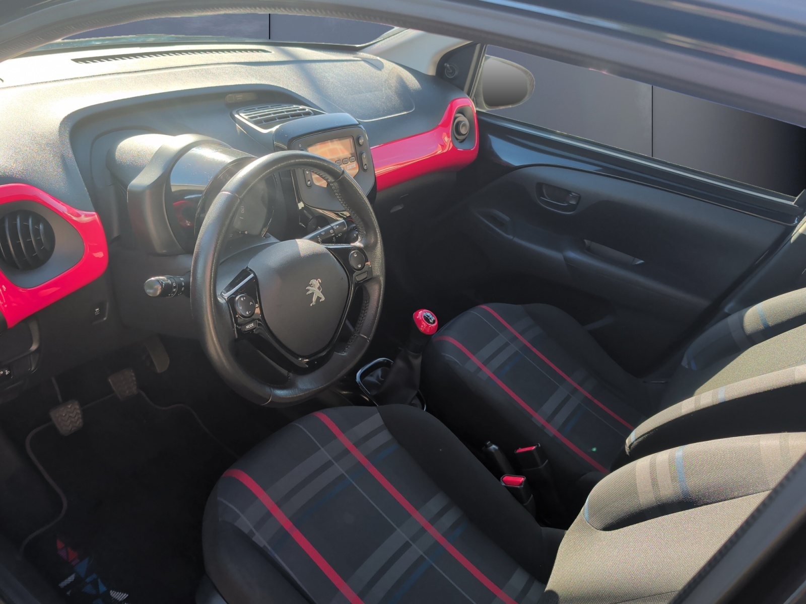 Peugeot 108 8