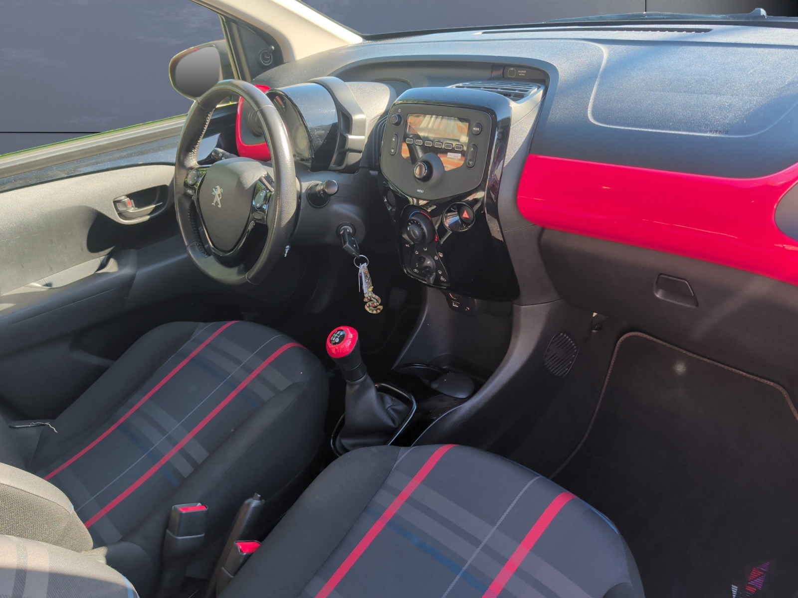 Peugeot 108 12