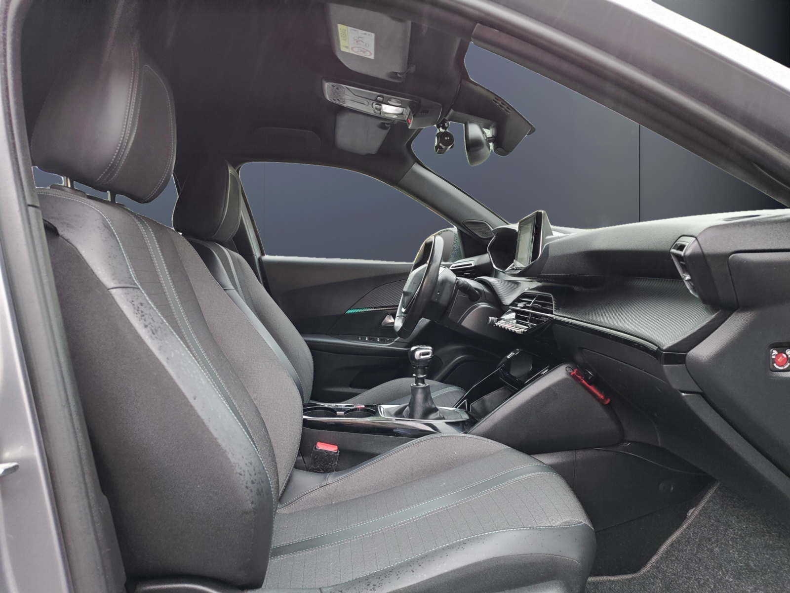 Peugeot 2008 13