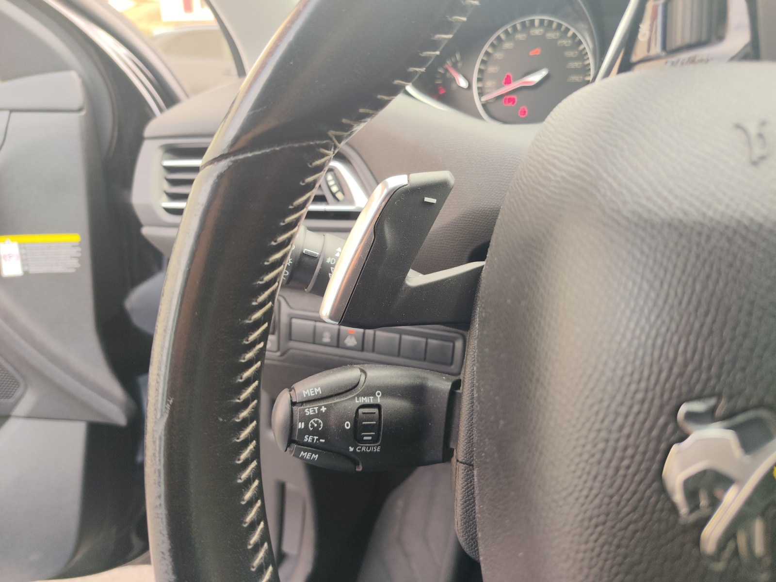 Peugeot 308 19
