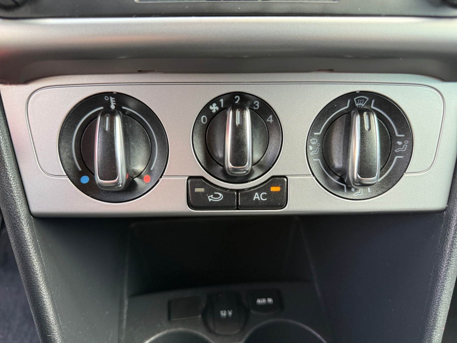 Volkswagen Polo 24