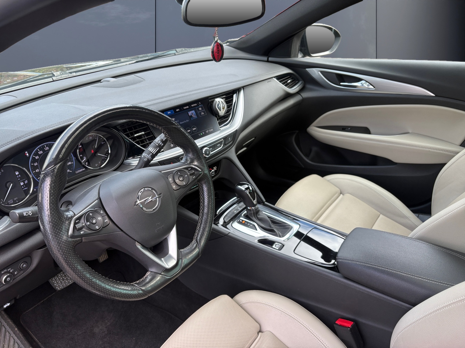Opel Insignia 8