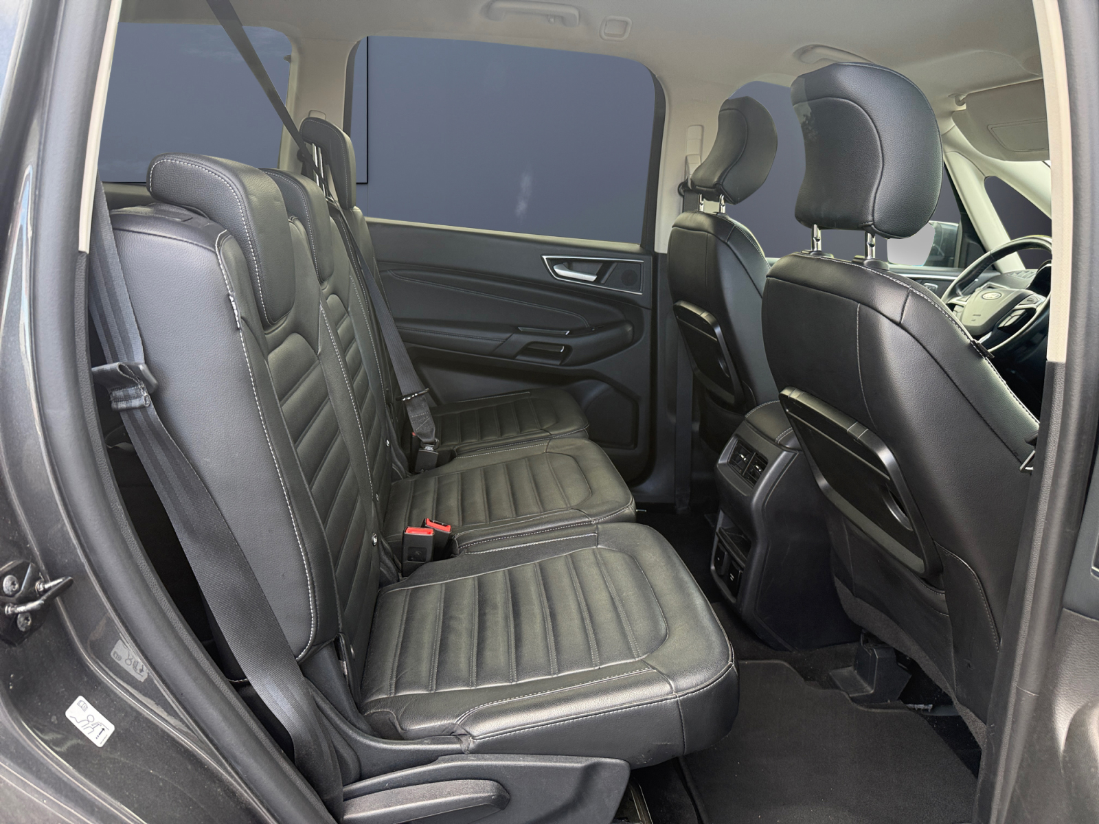 Ford Galaxy 11