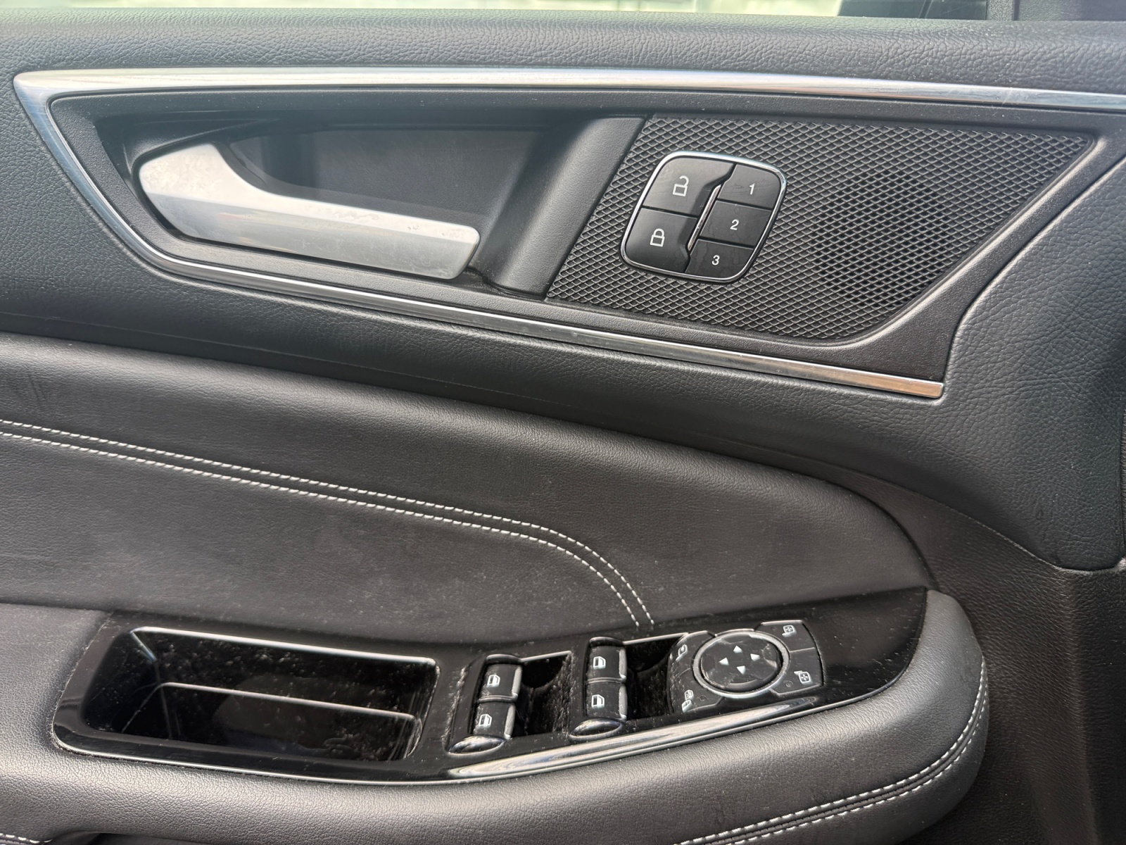 Ford Galaxy 17