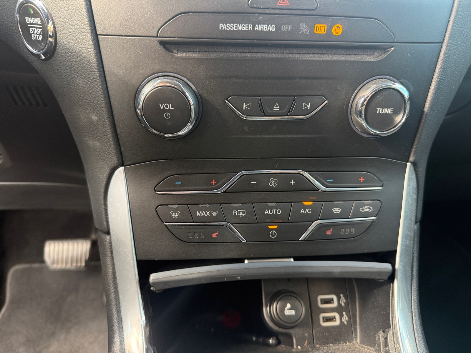 Ford Galaxy 25