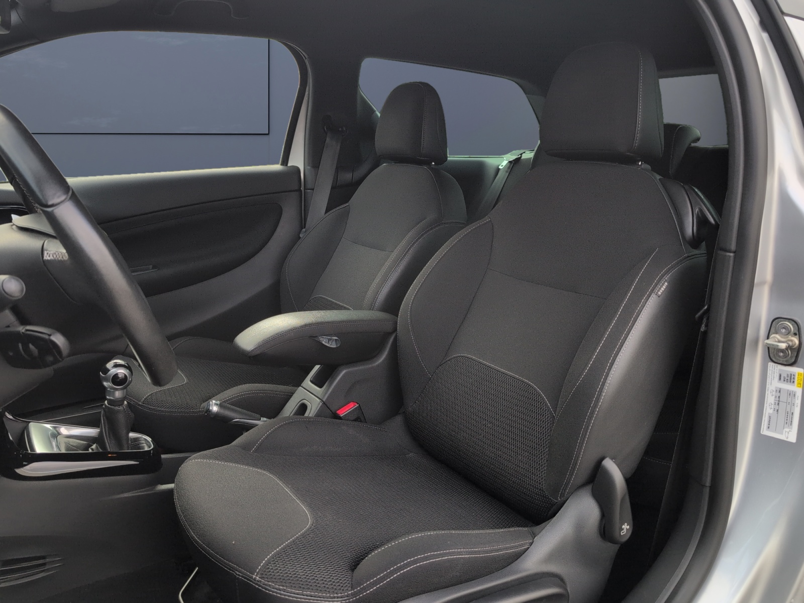Ds Automobiles Ds3 9