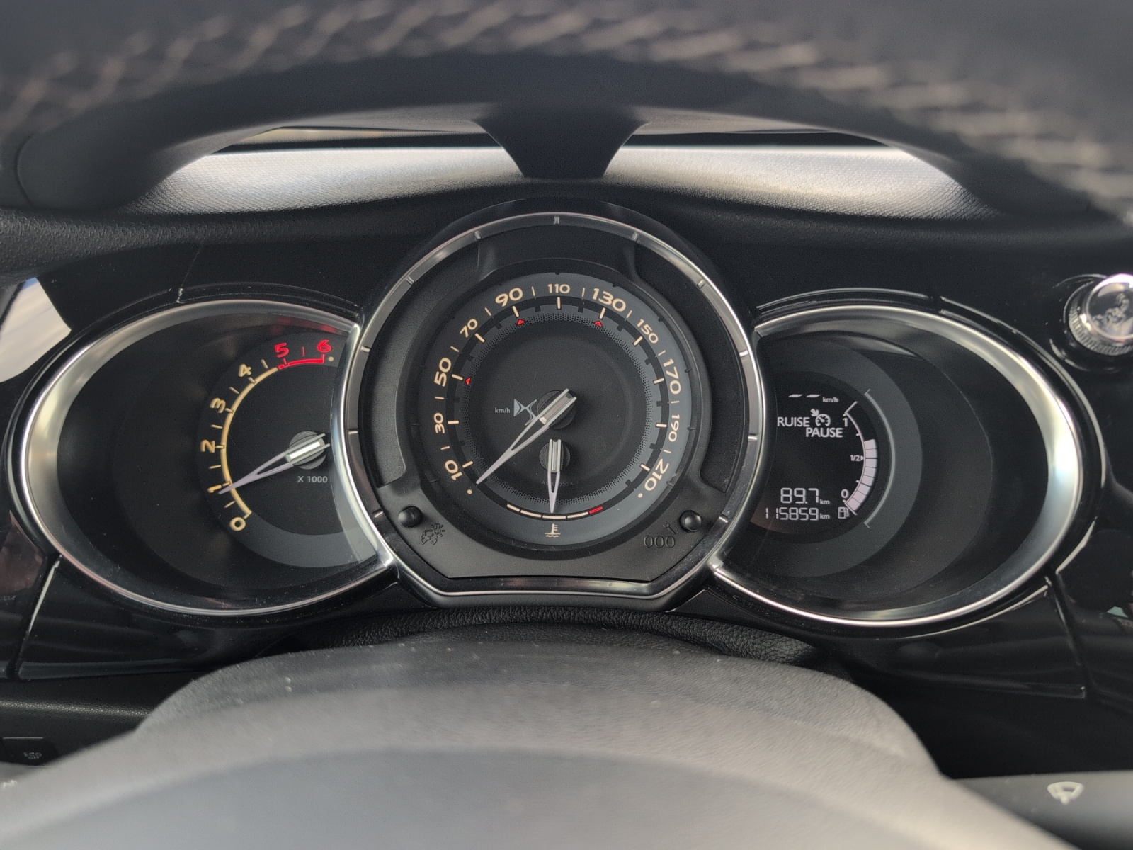 Ds Automobiles Ds3 16