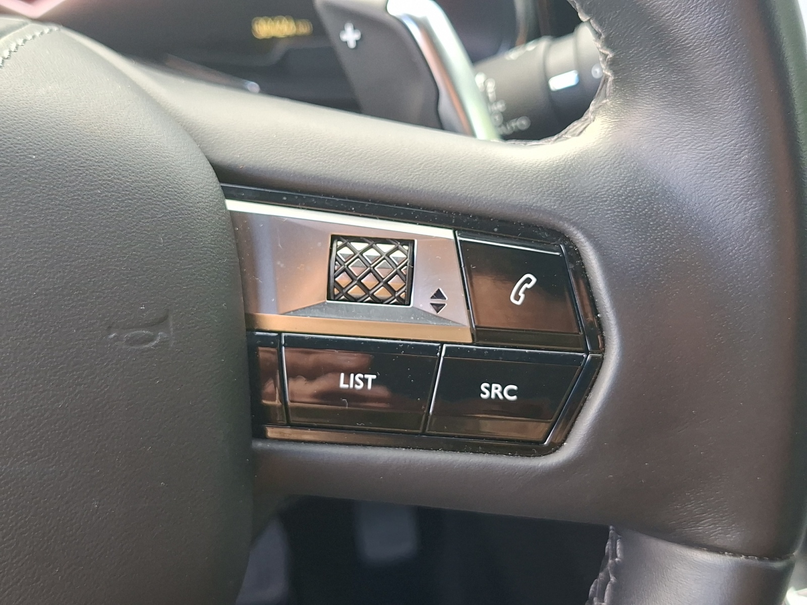 Ds Automobiles Ds 7 23