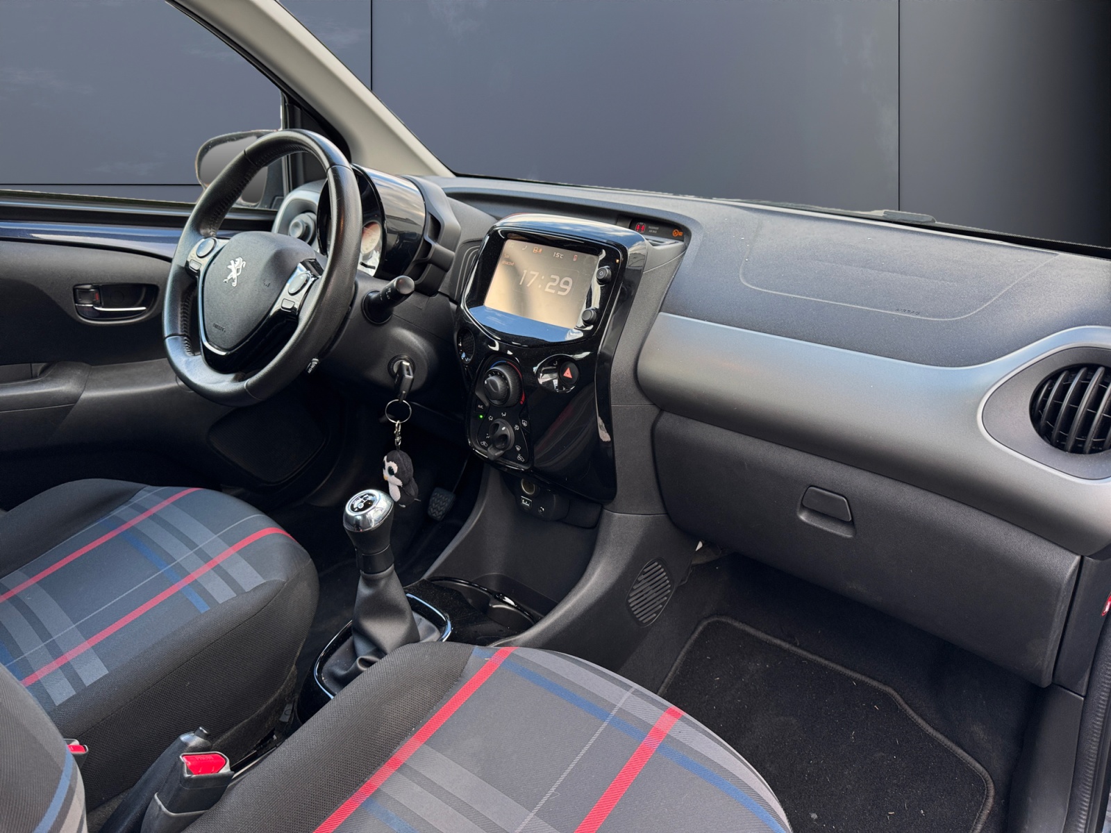 Peugeot 108 12
