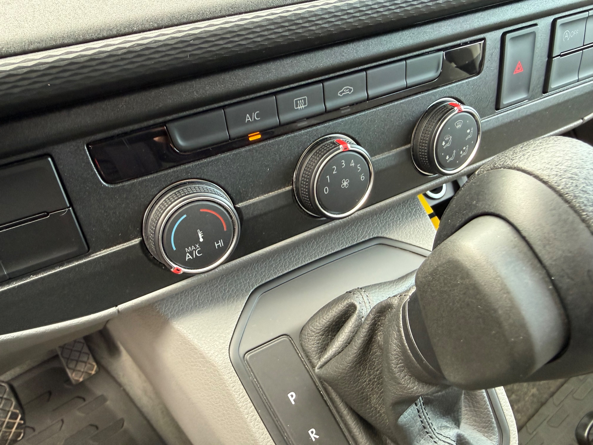Volkswagen California 25