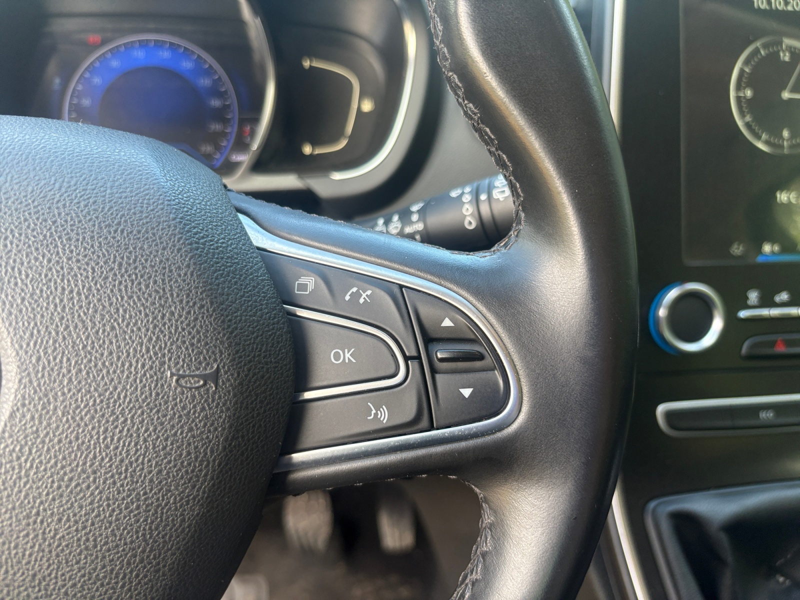 Renault Grand Scenic 21