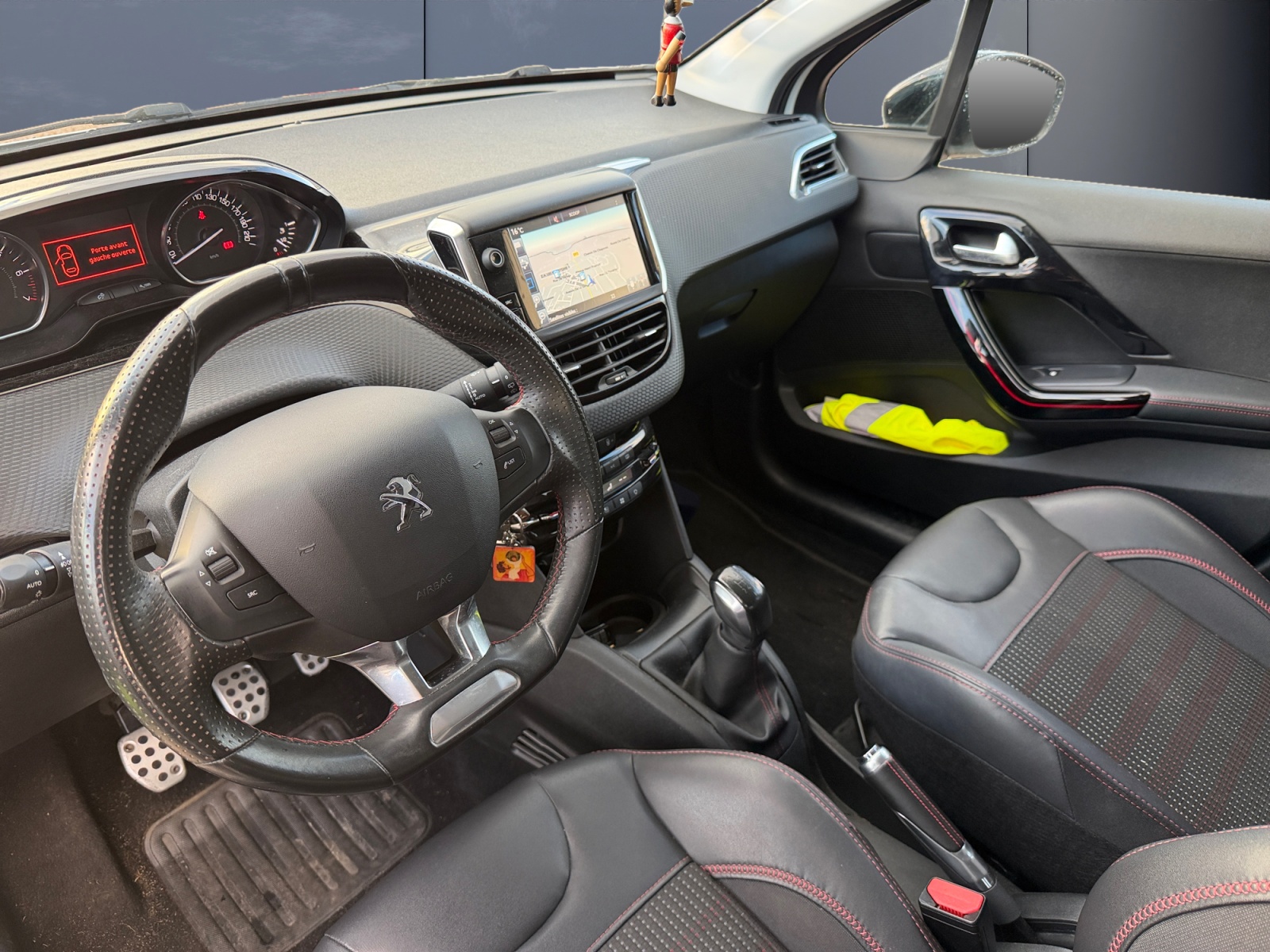 Peugeot 208 8