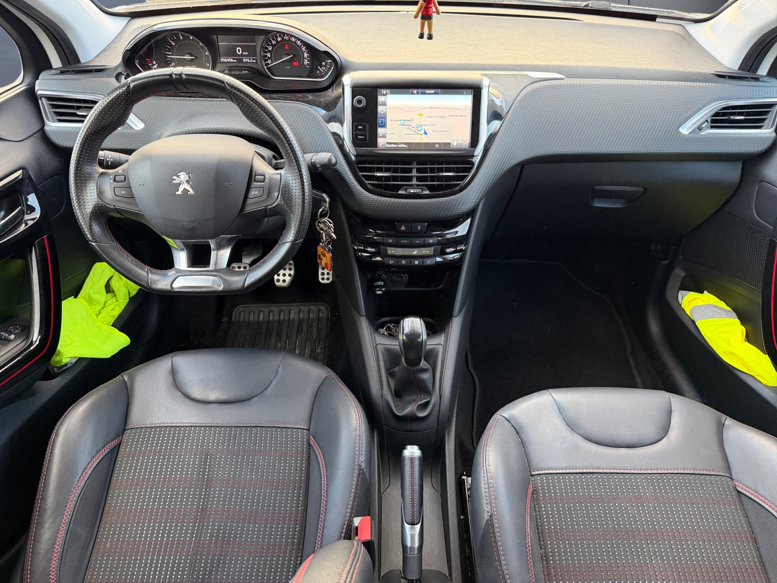 Peugeot 208 14