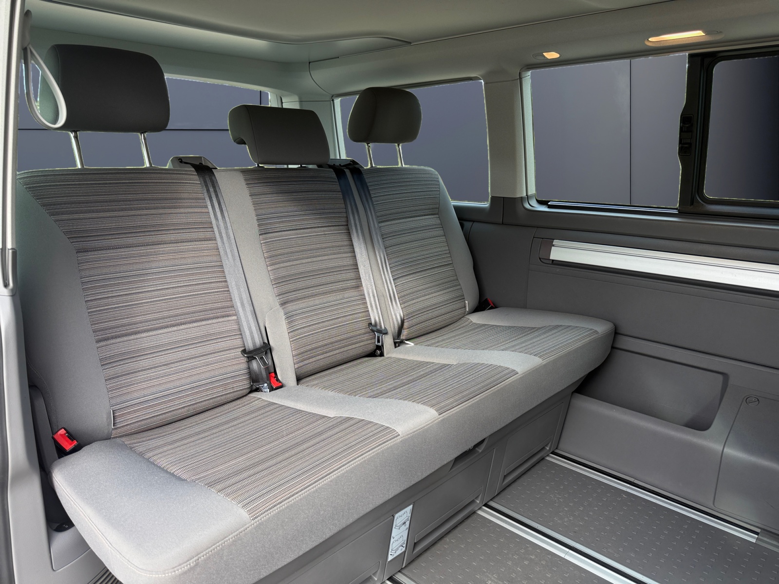 Volkswagen California 11