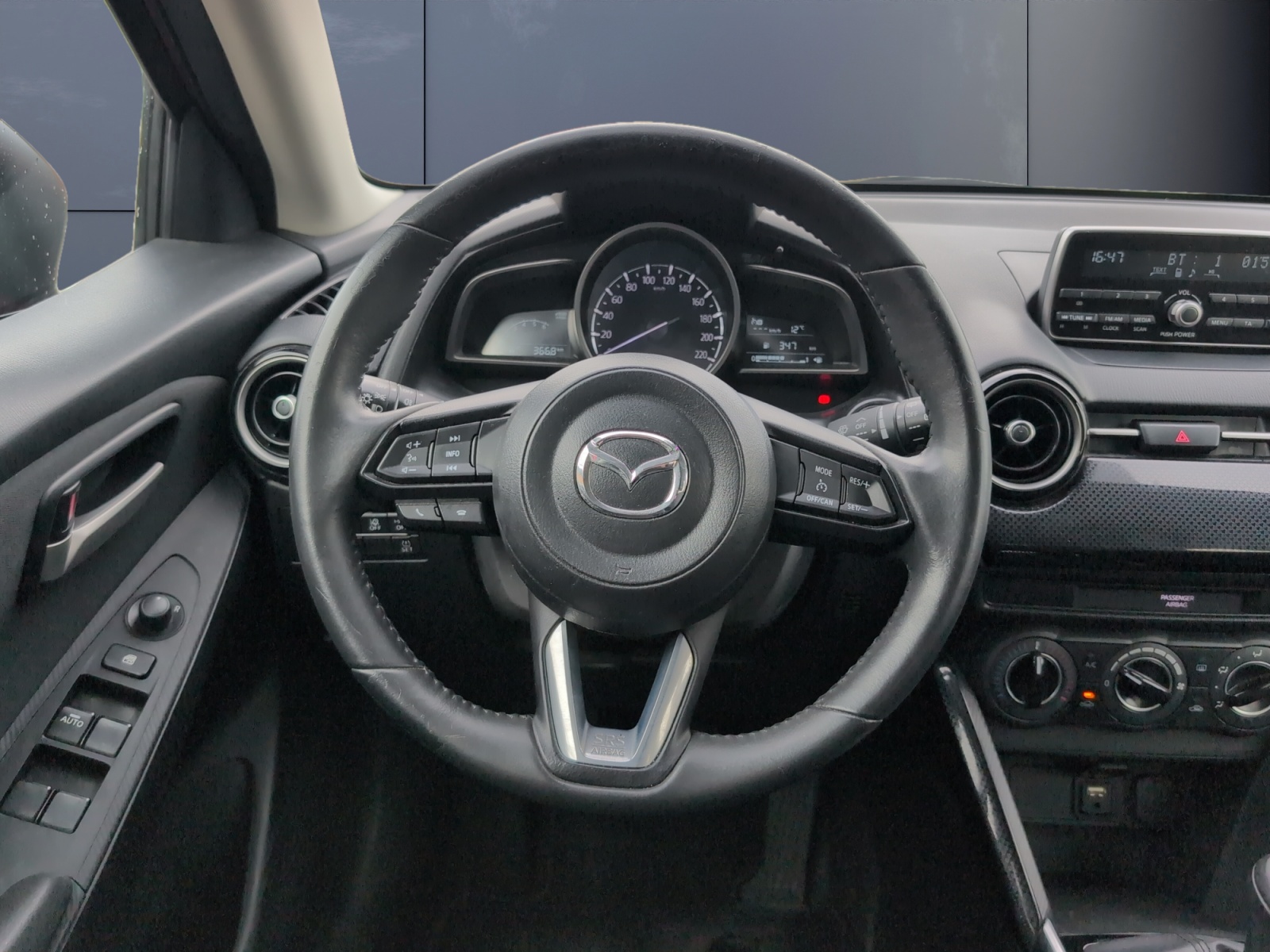 Mazda 2 15