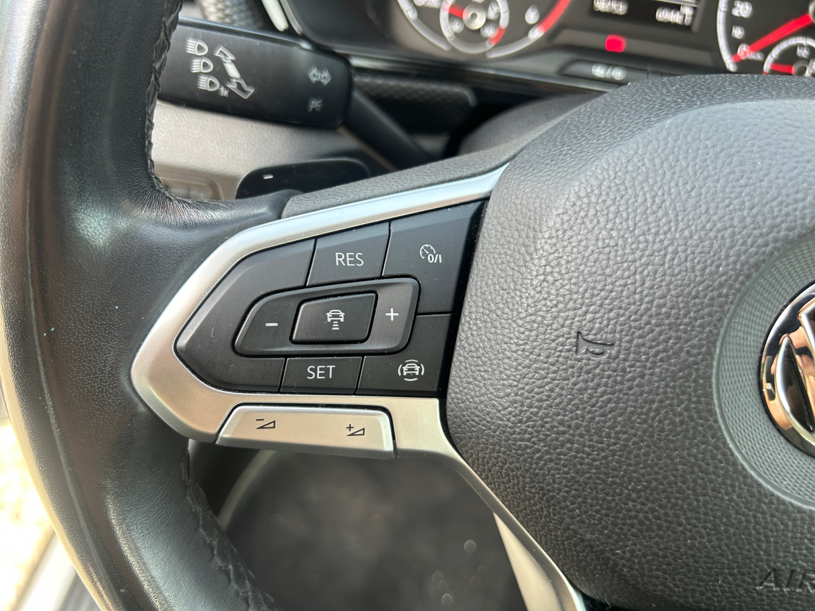Volkswagen T-Cross 20