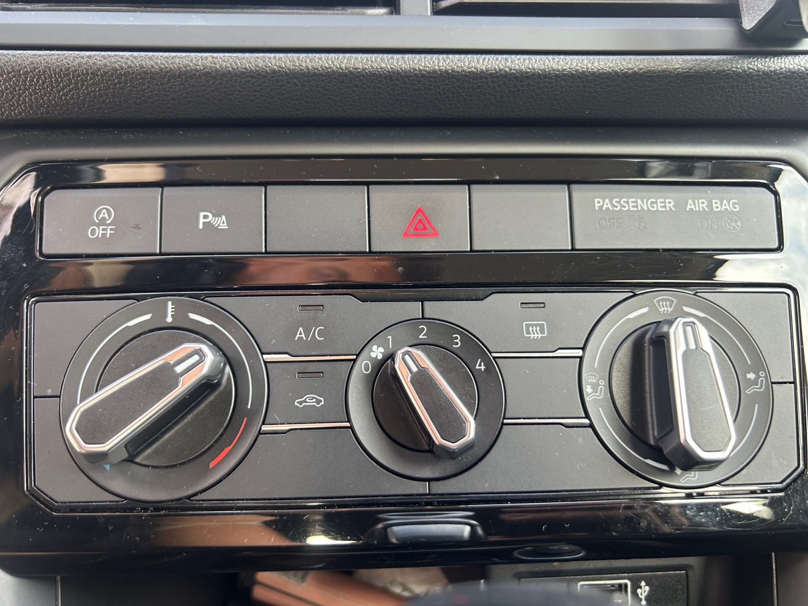 Volkswagen T-Cross 22