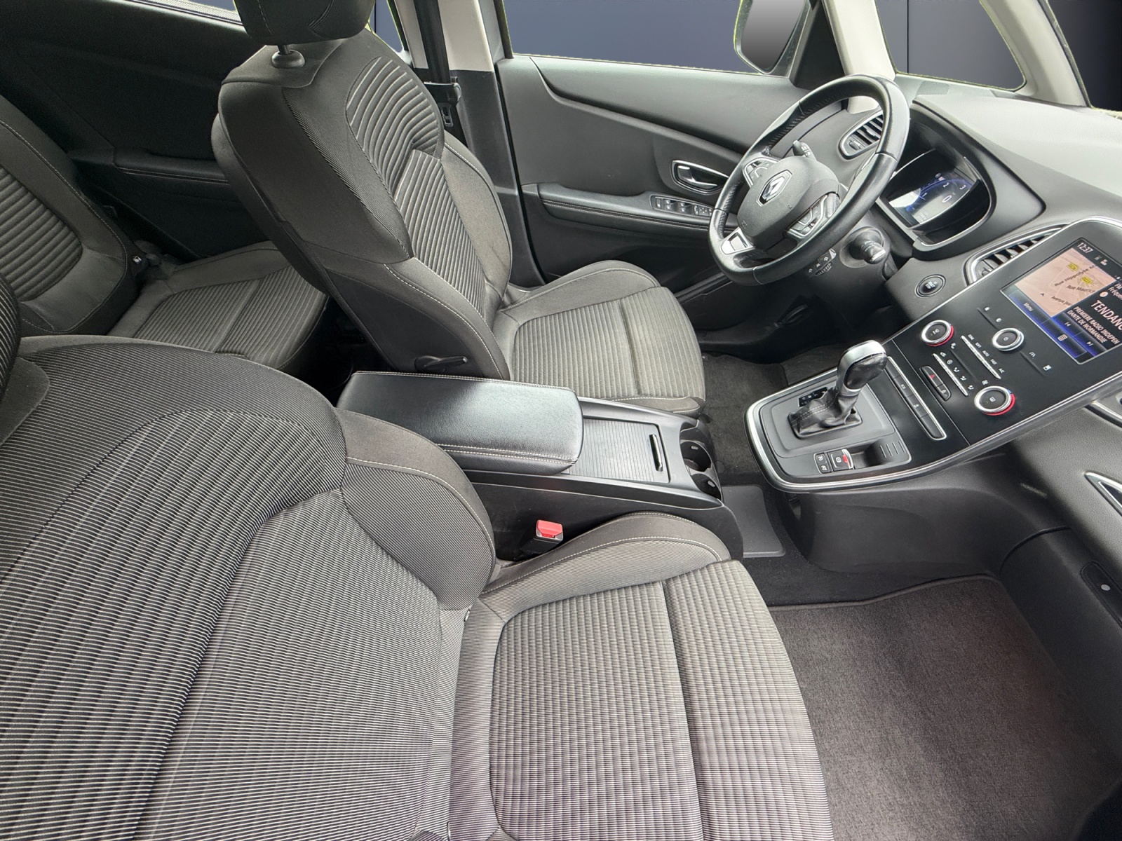 Renault Grand Scenic 12