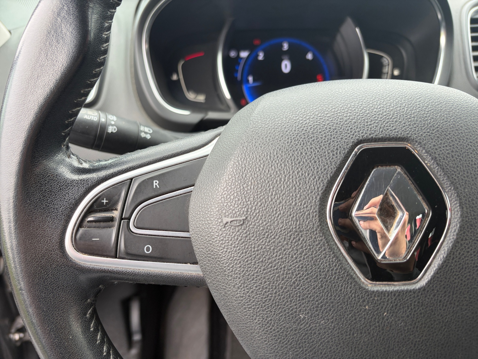 Renault Grand Scenic 21