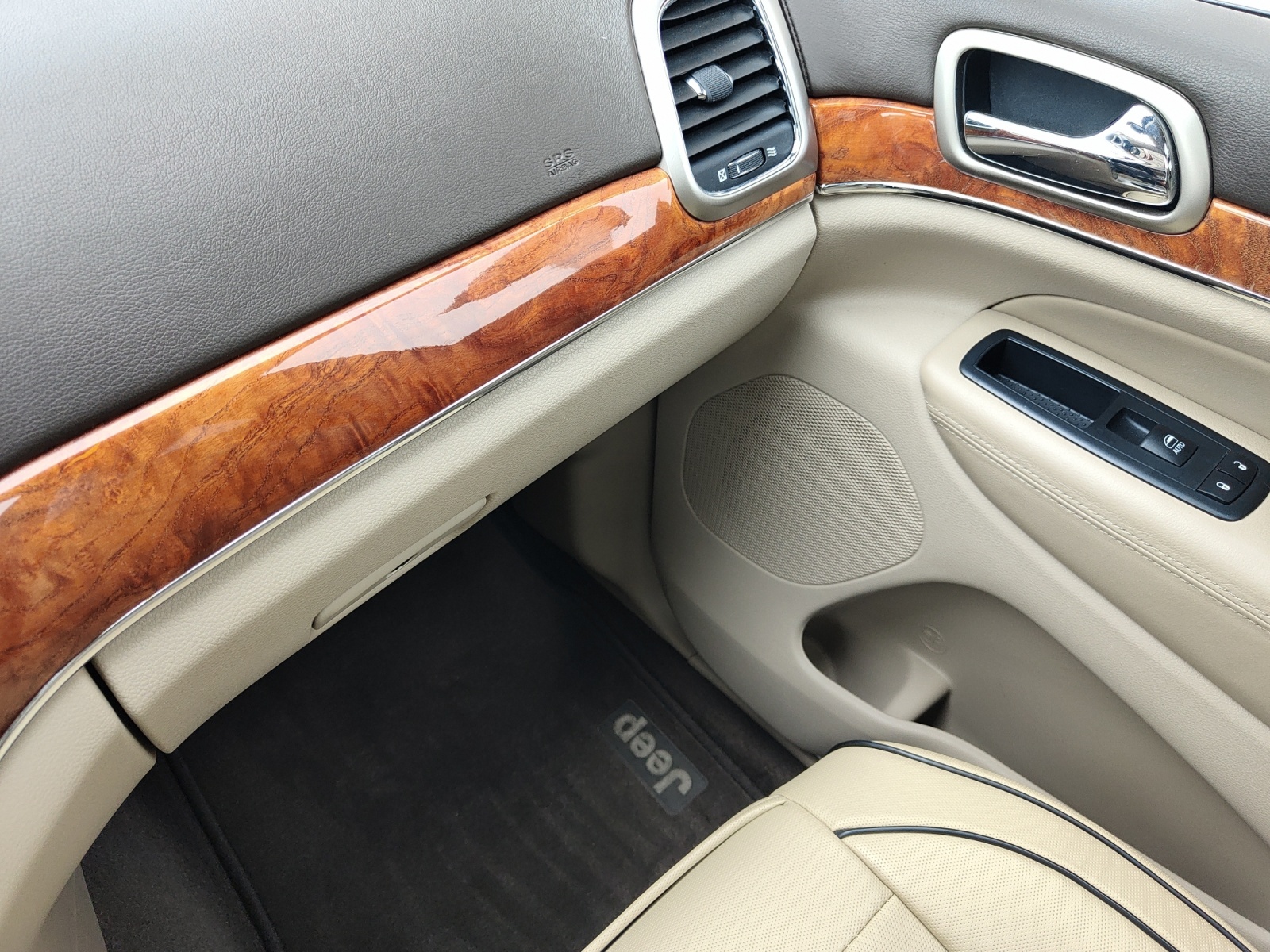 Jeep Grand Cherokee 18